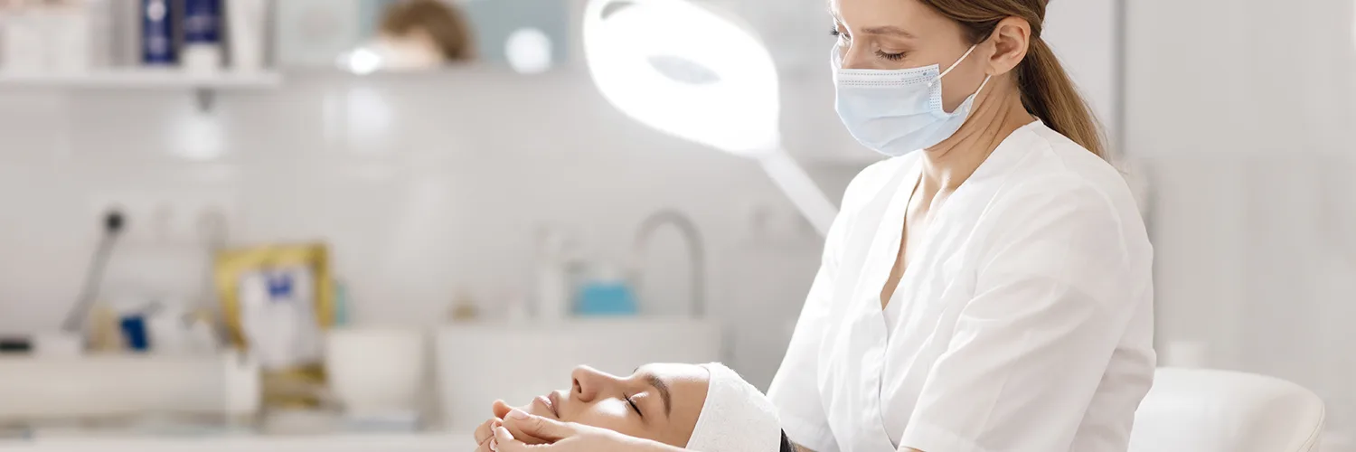 Emagrecentro Zona Norte abre vaga para Biomédica com especialização em estética facial